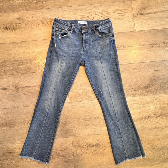 DL1961 Lara Standard Flare Jeans Distressed Raw Hem Denim Blue‎ Davidson Size 28 - Picture 1 of 8